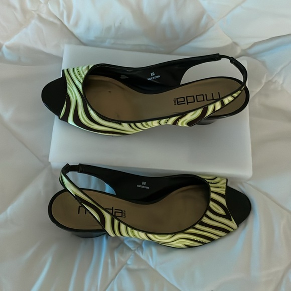 MODA Spana cute open toe sling backs! Jungle print w/brown shiny heels. SZ 8M. - Picture 9 of 10